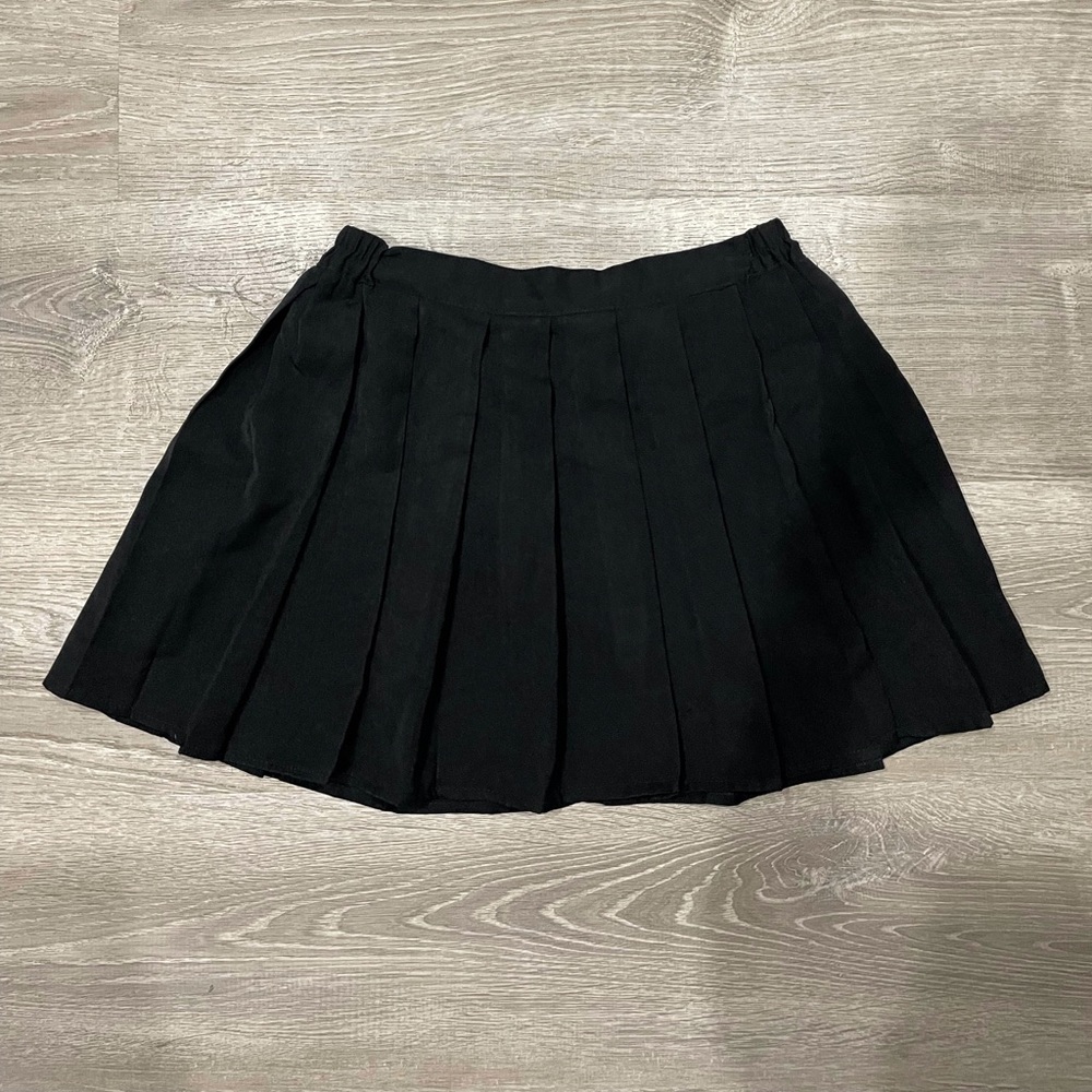 black skirt